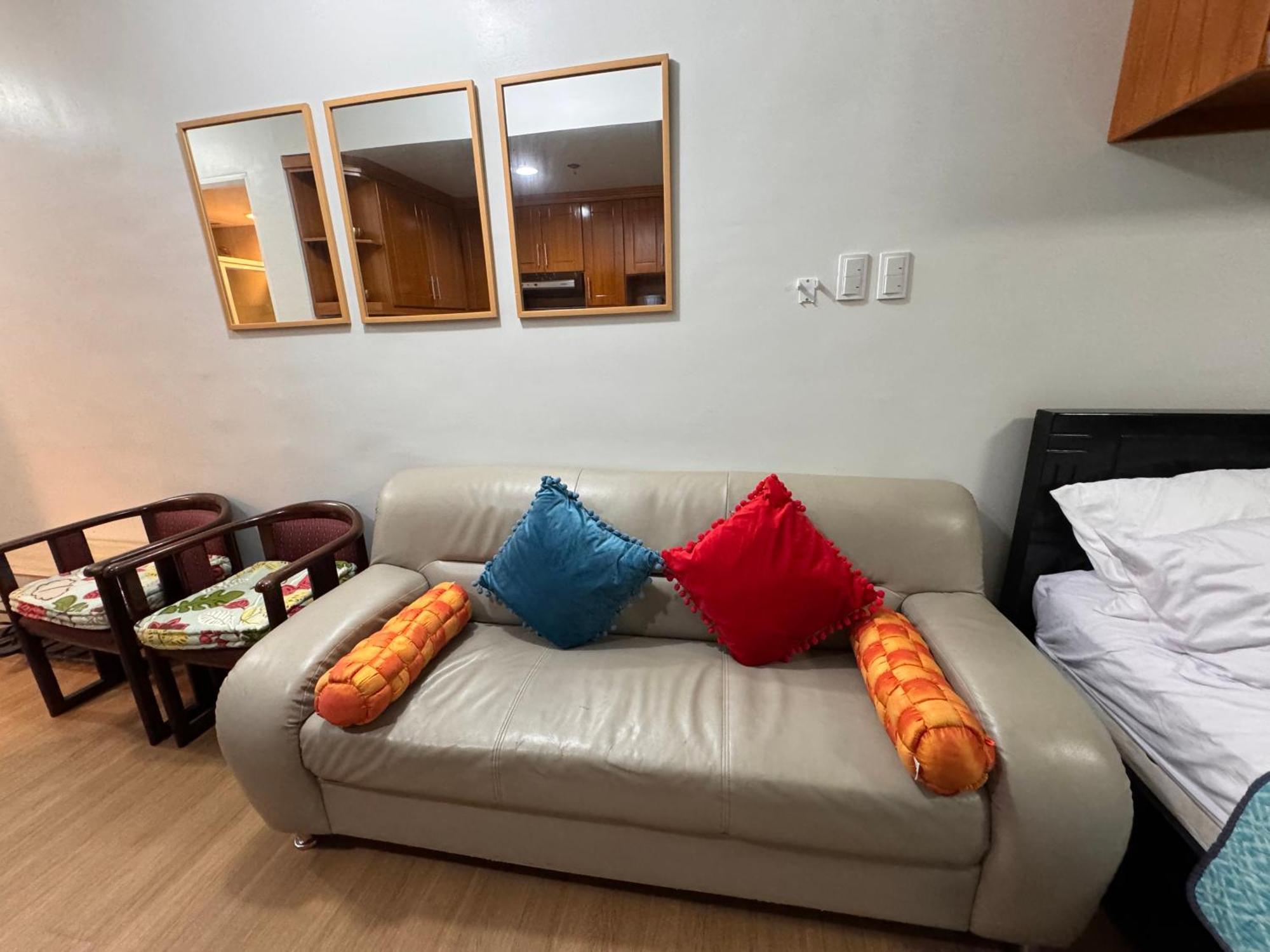 טגאיטאי Cozyvilla At Pine Suites Tagaytay 2Br Or Studio With Free Parking Studio Offsite 2Br And Deluxe Studio Basement מראה חיצוני תמונה