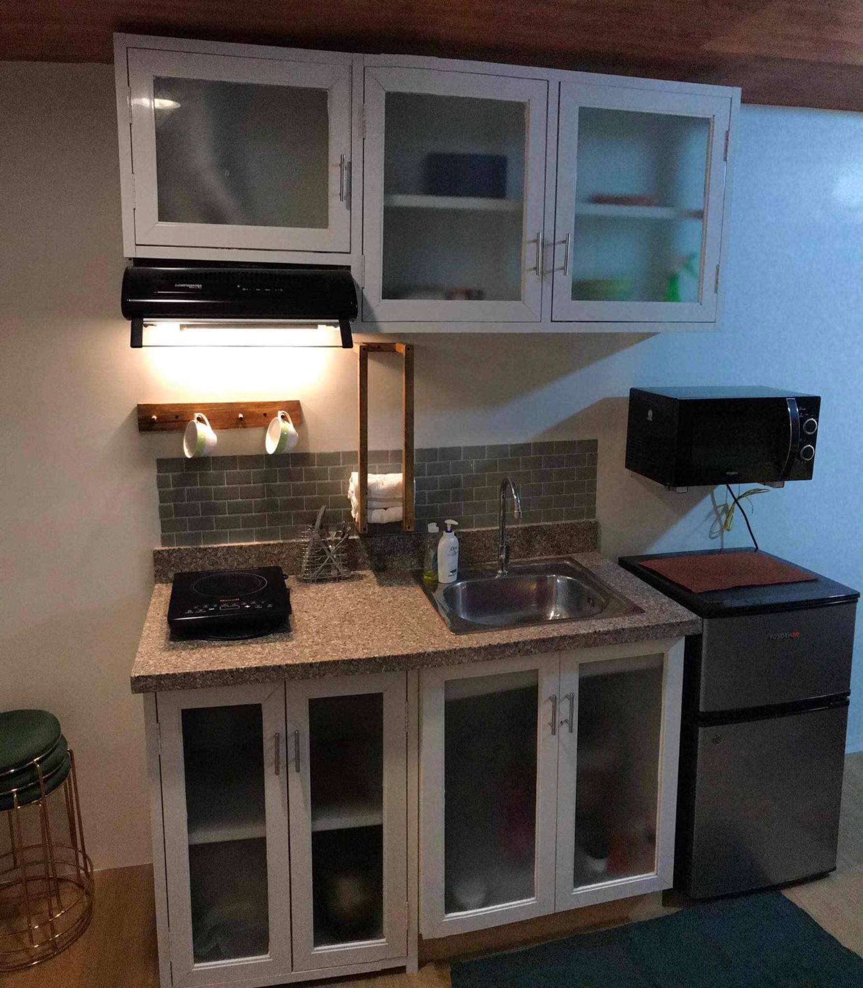 טגאיטאי Cozyvilla At Pine Suites Tagaytay 2Br Or Studio With Free Parking 2Br In Basement Parking And Studio In Offsite Parking מראה חיצוני תמונה