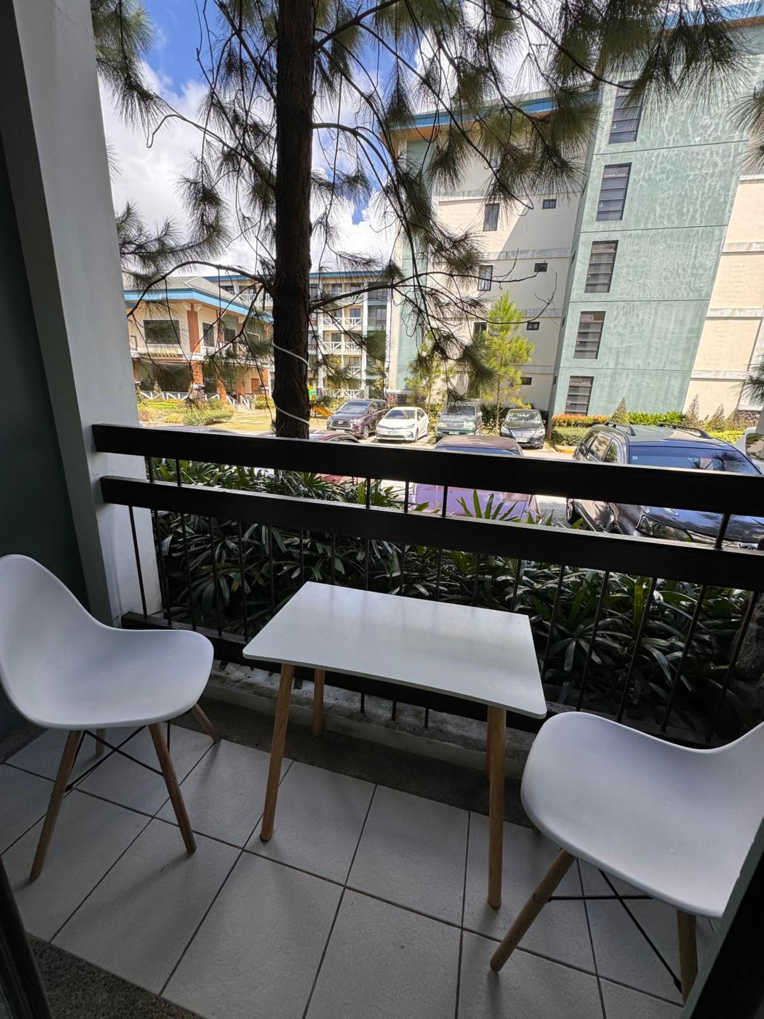 טגאיטאי Cozyvilla At Pine Suites Tagaytay 2Br Or Studio With Free Parking Studio Offsite 2Br And Deluxe Studio Basement מראה חיצוני תמונה