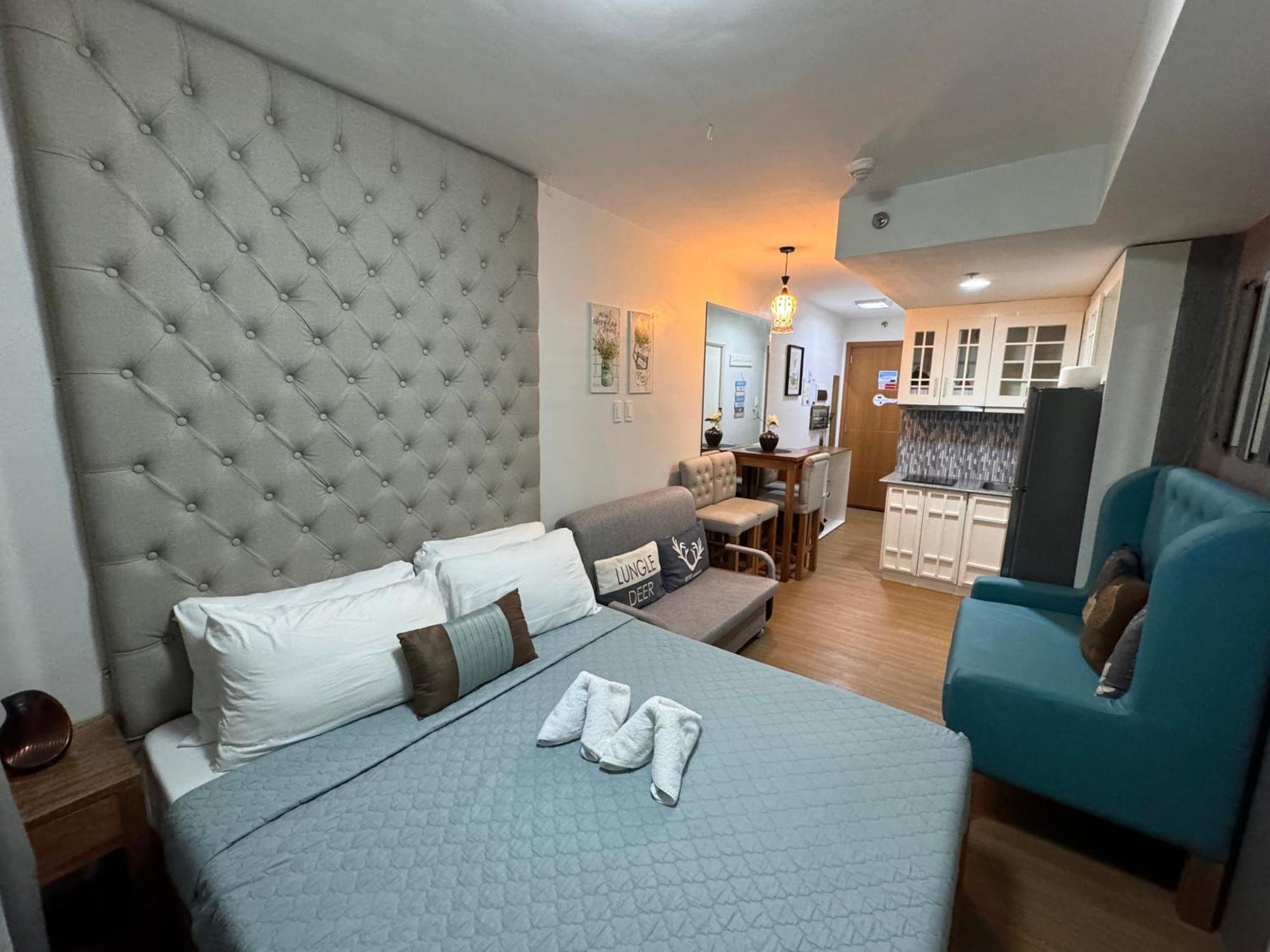 טגאיטאי Cozyvilla At Pine Suites Tagaytay 2Br Or Studio With Free Parking 2Br In Basement Parking And Studio In Offsite Parking מראה חיצוני תמונה