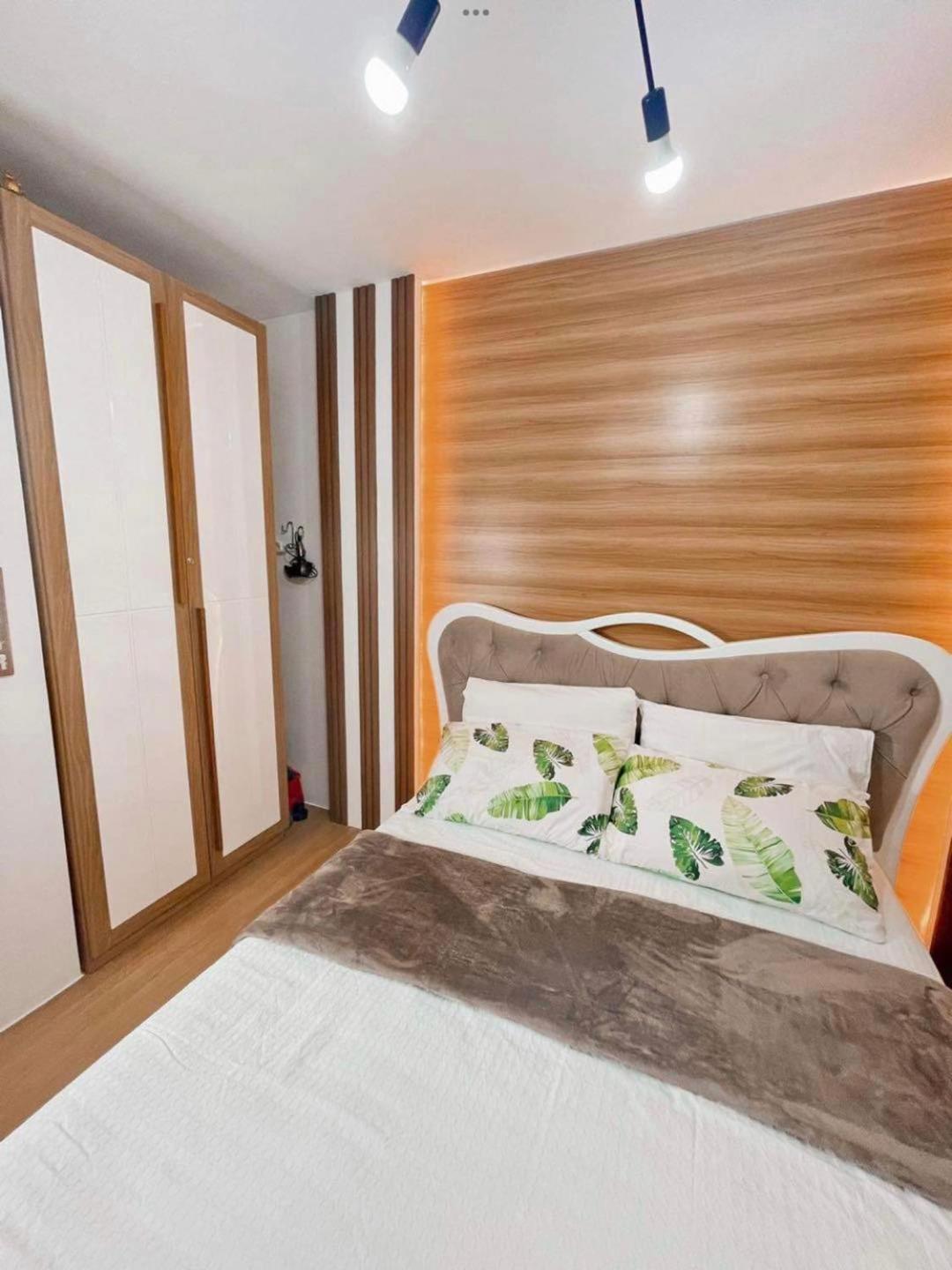 טגאיטאי Cozyvilla At Pine Suites Tagaytay 2Br Or Studio With Free Parking Studio Offsite 2Br And Deluxe Studio Basement מראה חיצוני תמונה